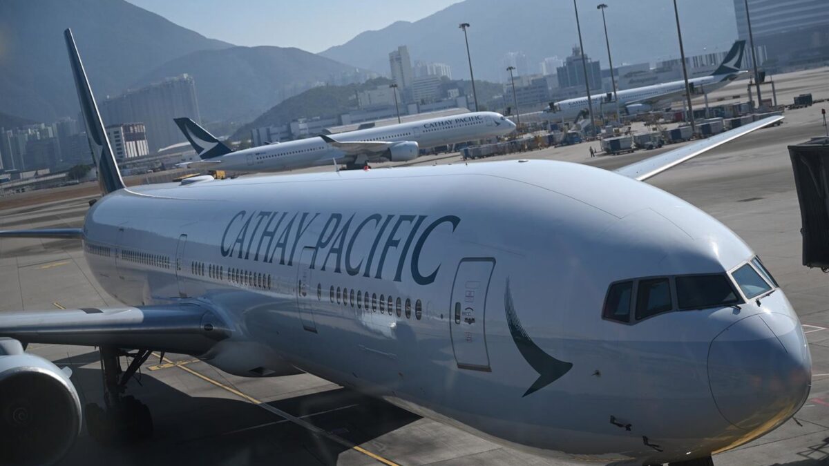 Cathay Pacific prevé ganar un 75% más hasta junio por la dilución de su participación en Air China Cathay Pacific prevé ganar un 75% más hasta junio por la dilución de su participación en Air China