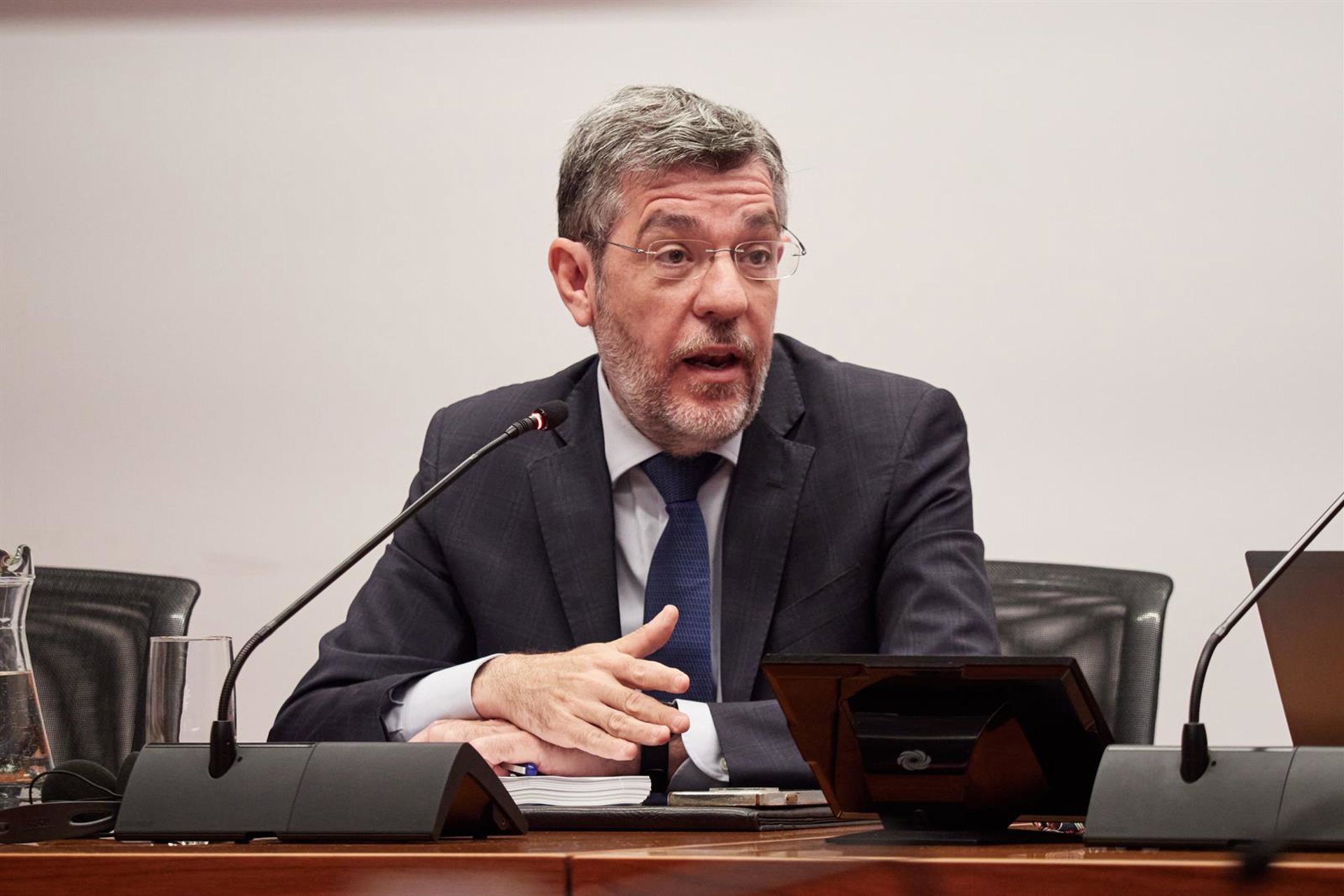 Nadal (PP) acusa al Gobierno de crecer a golpe «de inmigración y gasto público» y no por productividad