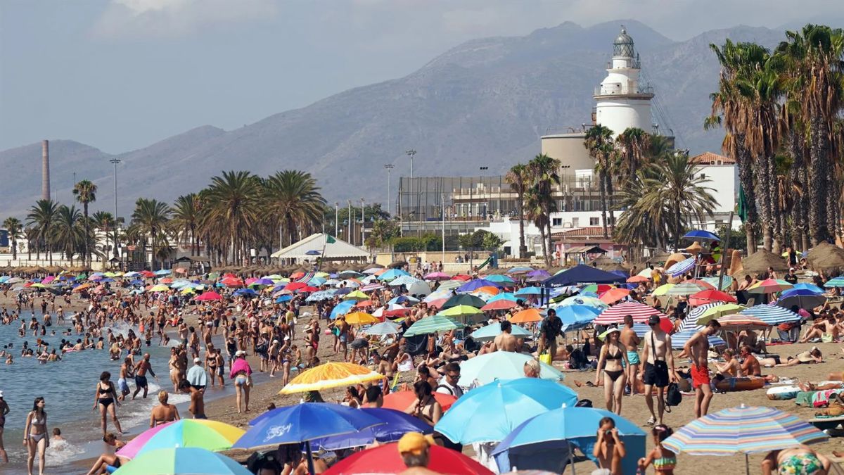 Los hoteles de la Costa del Sol prevén una ocupación del 89 % en agosto tras superar las expectativas en julio