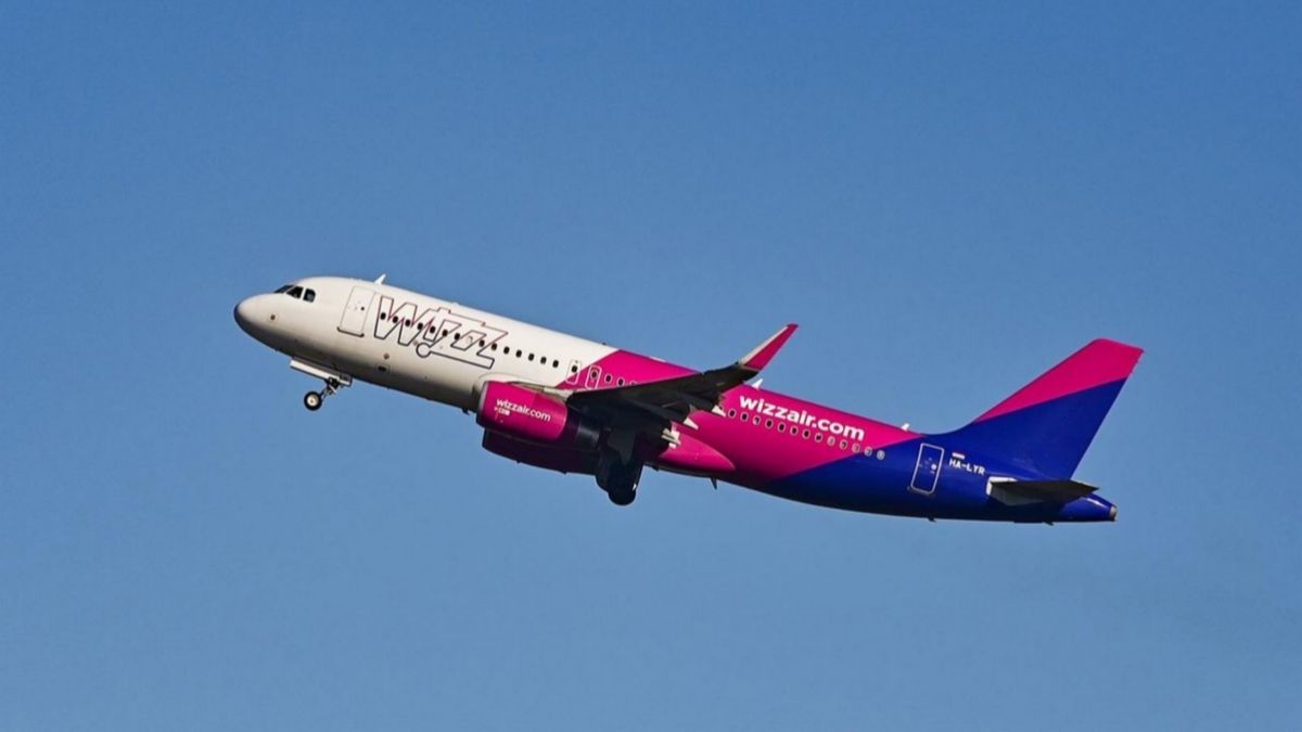 El aeropuerto Rosalía de Castro amplía su mapa: Wizz Air conectará Santiago con diez nuevos destinos