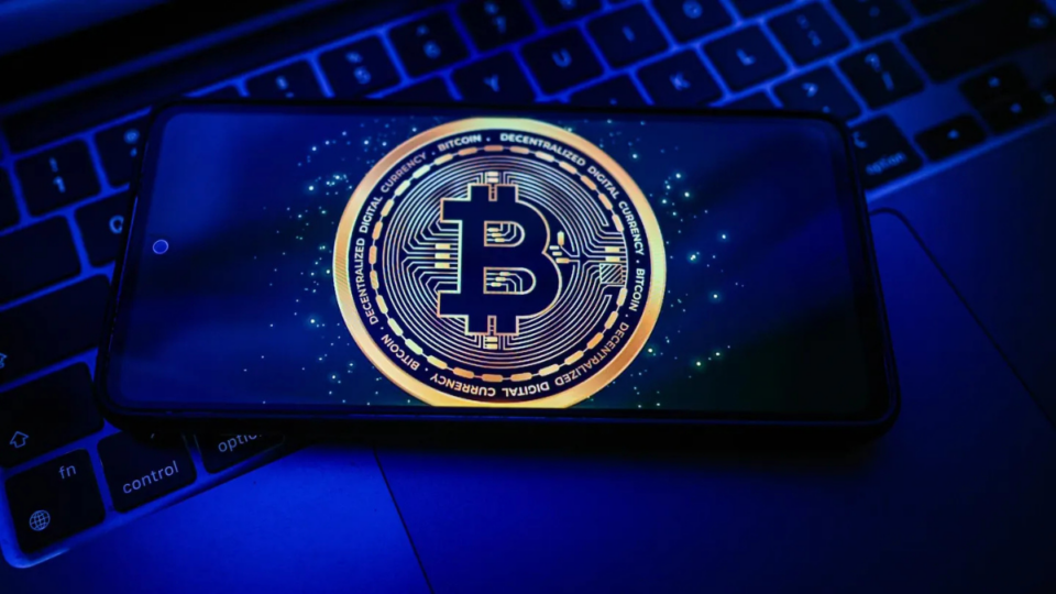 Bitcoin supera los 75.000 dólares por primera vez desde mayo mientras continúa el repunte de las criptomonedas