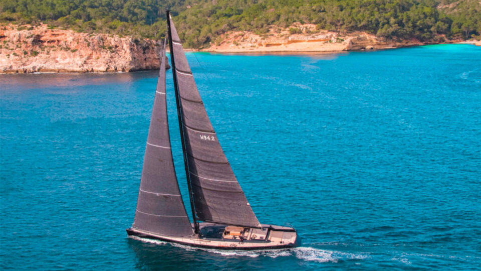 Se alquila | ‘Vantanera’, el yate que permite competir en regatas desde 85.000 euros la semana