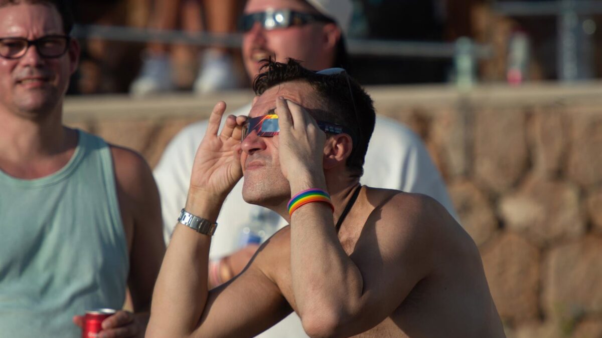 Emergencias monitorea el regreso de la ciudadanía a sus hogares tras presenciar el eclipse Emergencias monitorea el regreso de la ciudadanía a sus hogares tras presenciar el eclipse