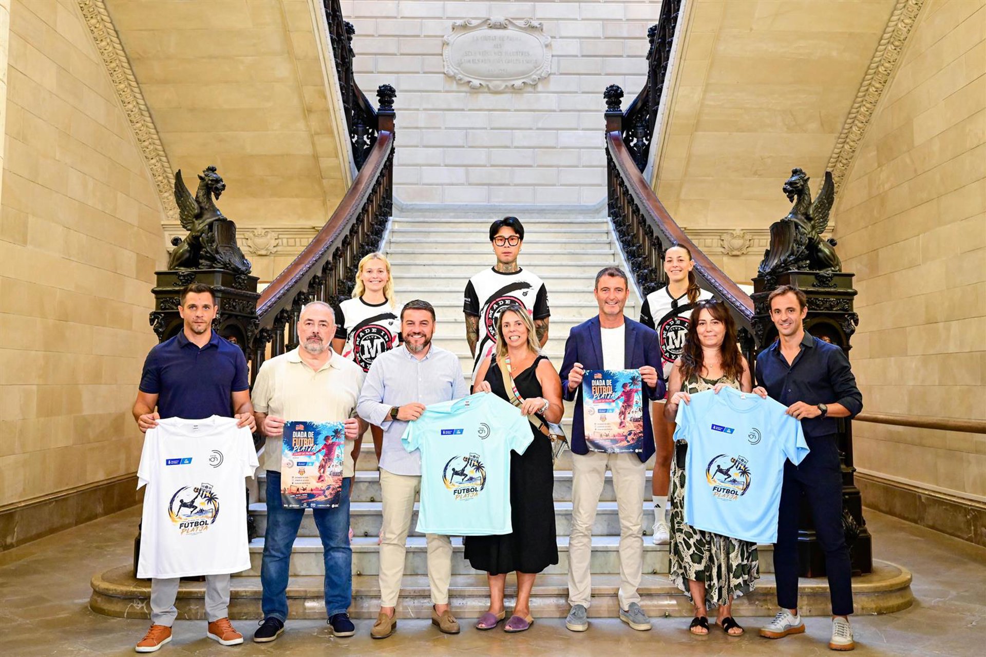 Organizan una jornada deportiva para inaugurar las nuevas pistas permanentes de fútbol y vóley playa en Palma