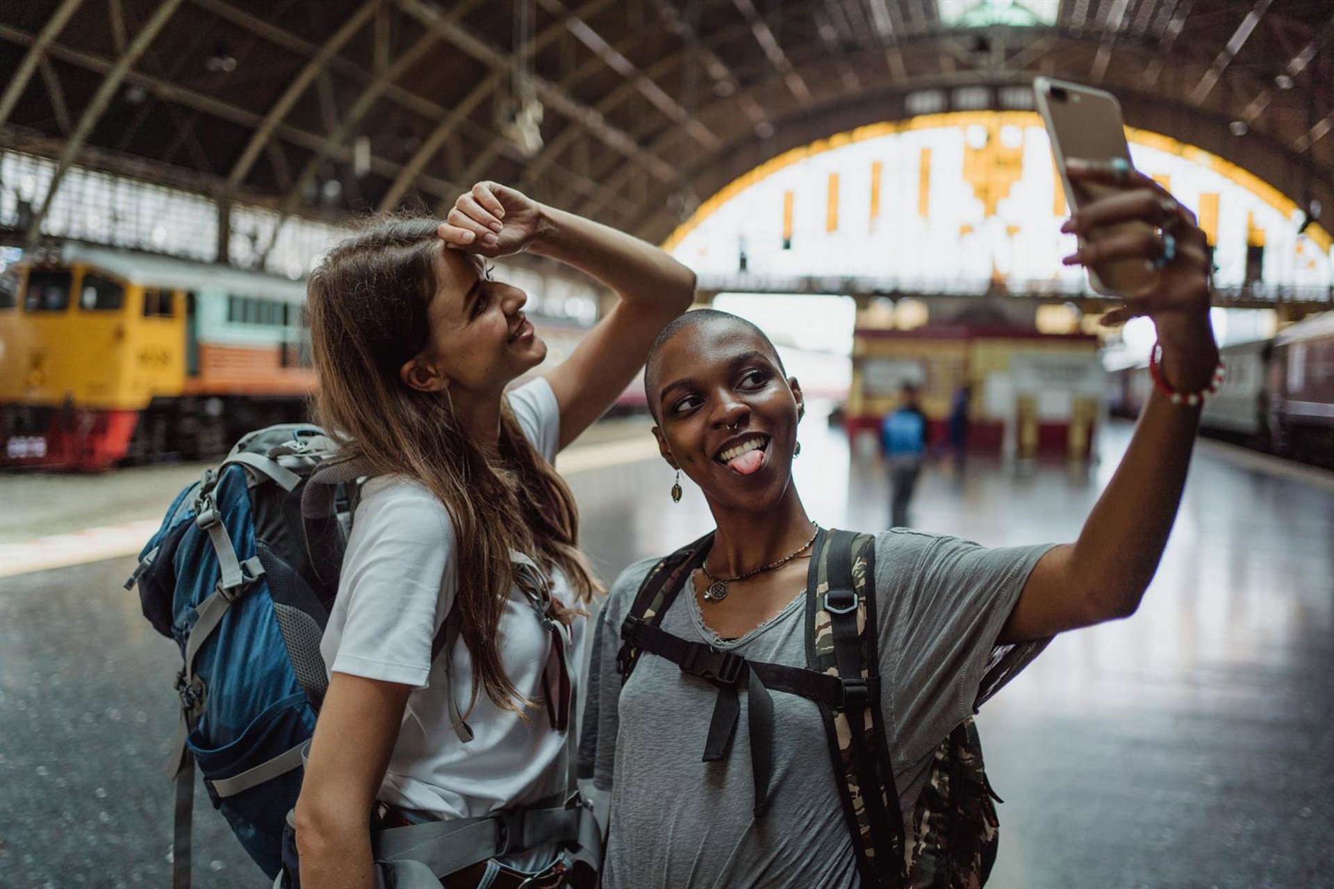 La Generación Z española dispara sus reservas de verano un 163% y apuesta por viajes más cortos