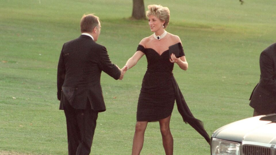 El vestido con el que Lady Di se ‘vengó’, tendencia 32 años después