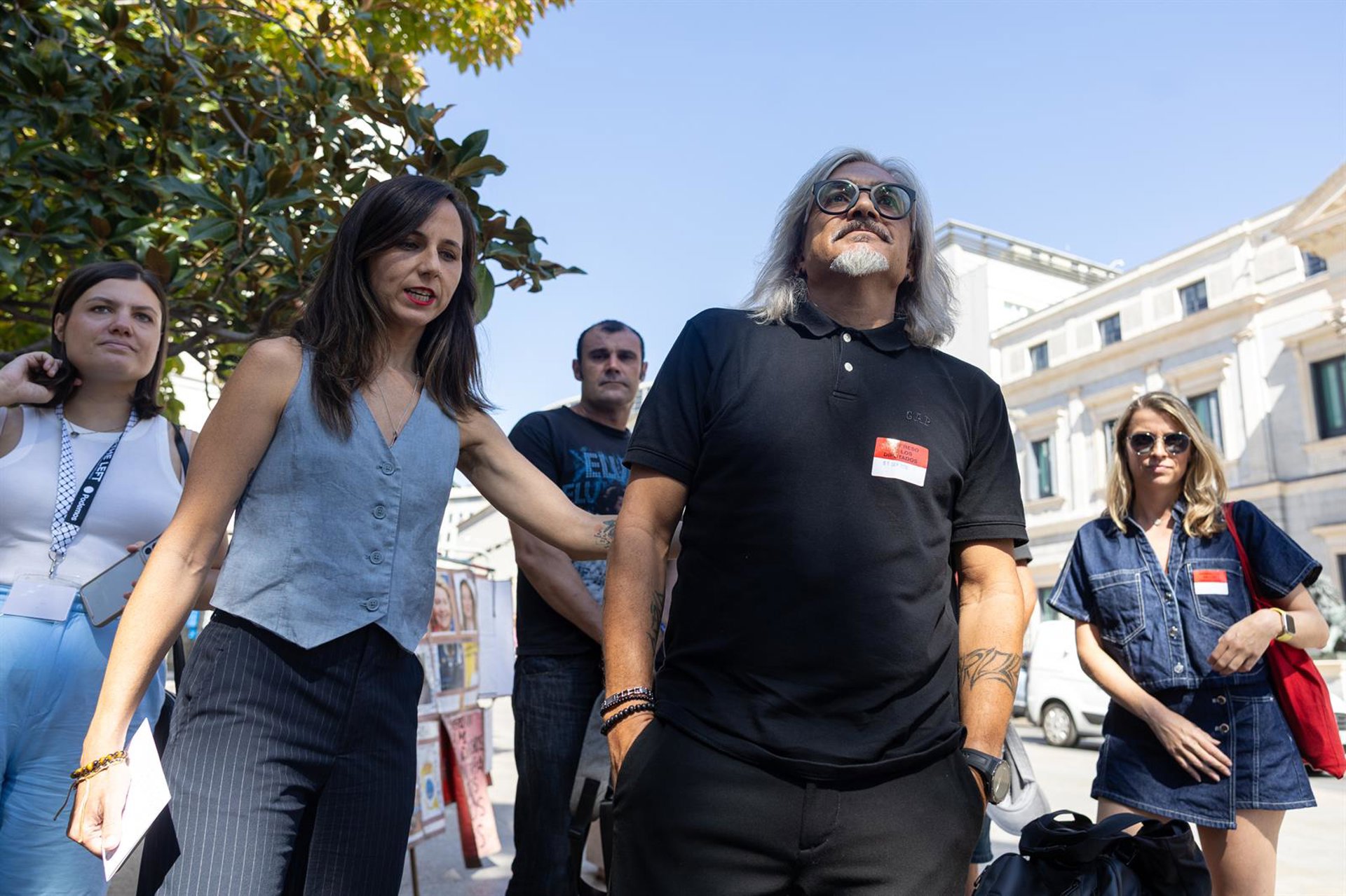 Trabajadores de Airbus se reúnen con Podemos en el Congreso para denunciar el conflicto laboral en la empresa