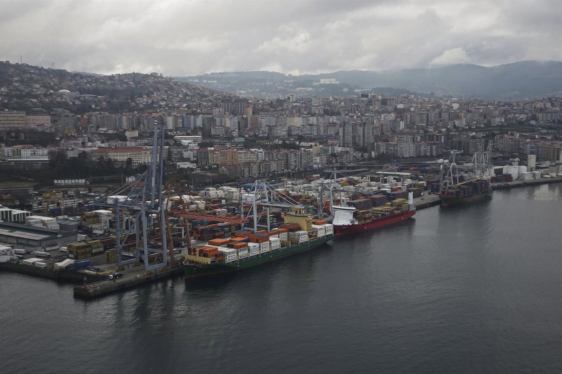 Reducir en una hora la espera de camiones en los puertos liberaría más de 400 millones al año para España