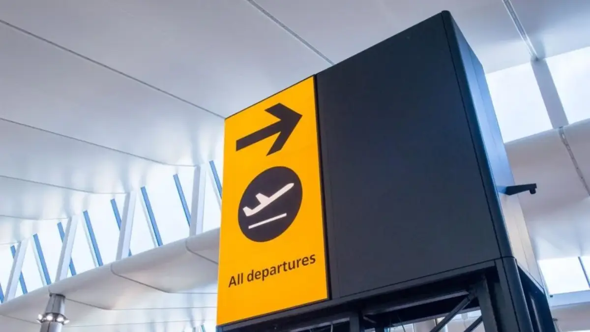 Los dos mayores aeropuertos de Reino Unido suspenden vuelos por un fallo técnico en el control aéreo
