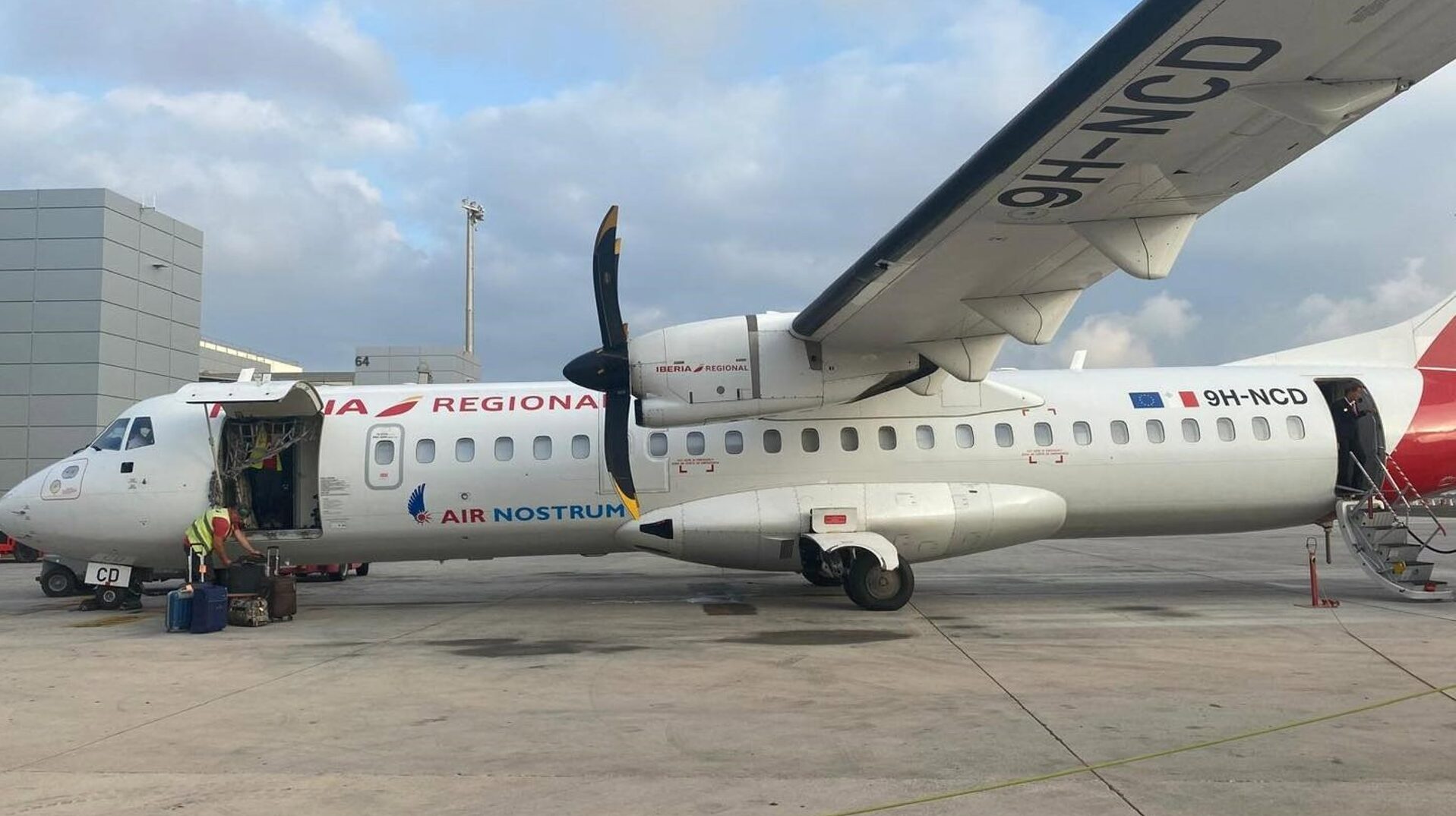 Air Nostrum busca tripulantes de cabina en Mallorca