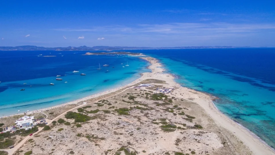 Formentera ends the season with more than 48,000 vehicle access requests: 7,000 were rejected or postponed