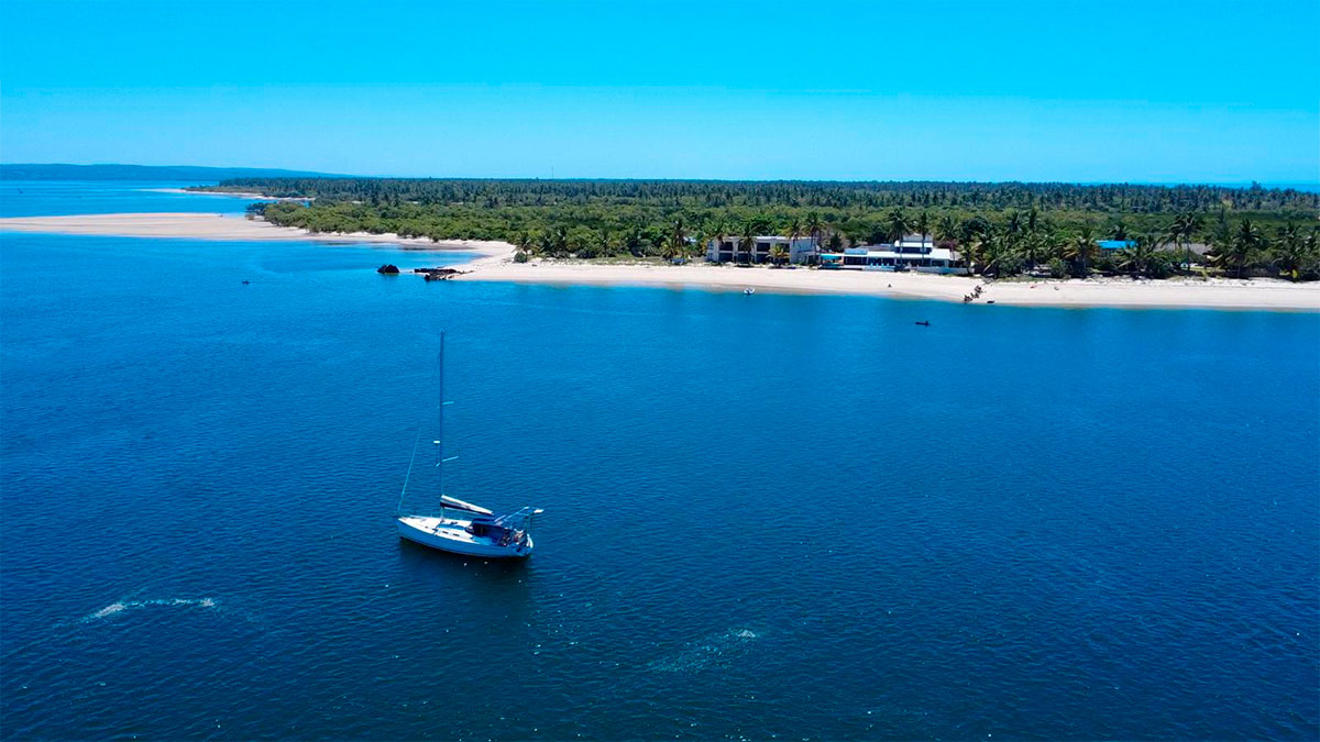 Diario de a bordo: capítulo 37 | «Mozambique, con efímeras islas paradisíacas, parece una postal», por Pablo Berruezo