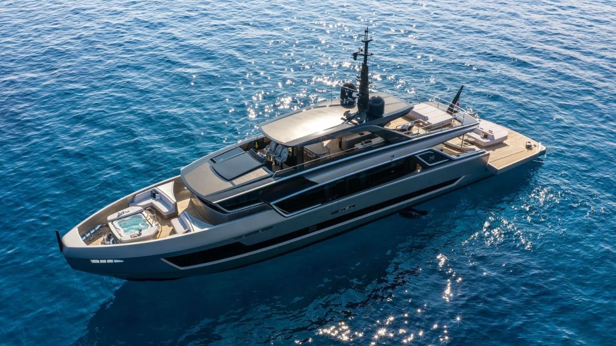 El nuevo ISA Viper 130 apuesta por la velocidad sin renunciar al lujo