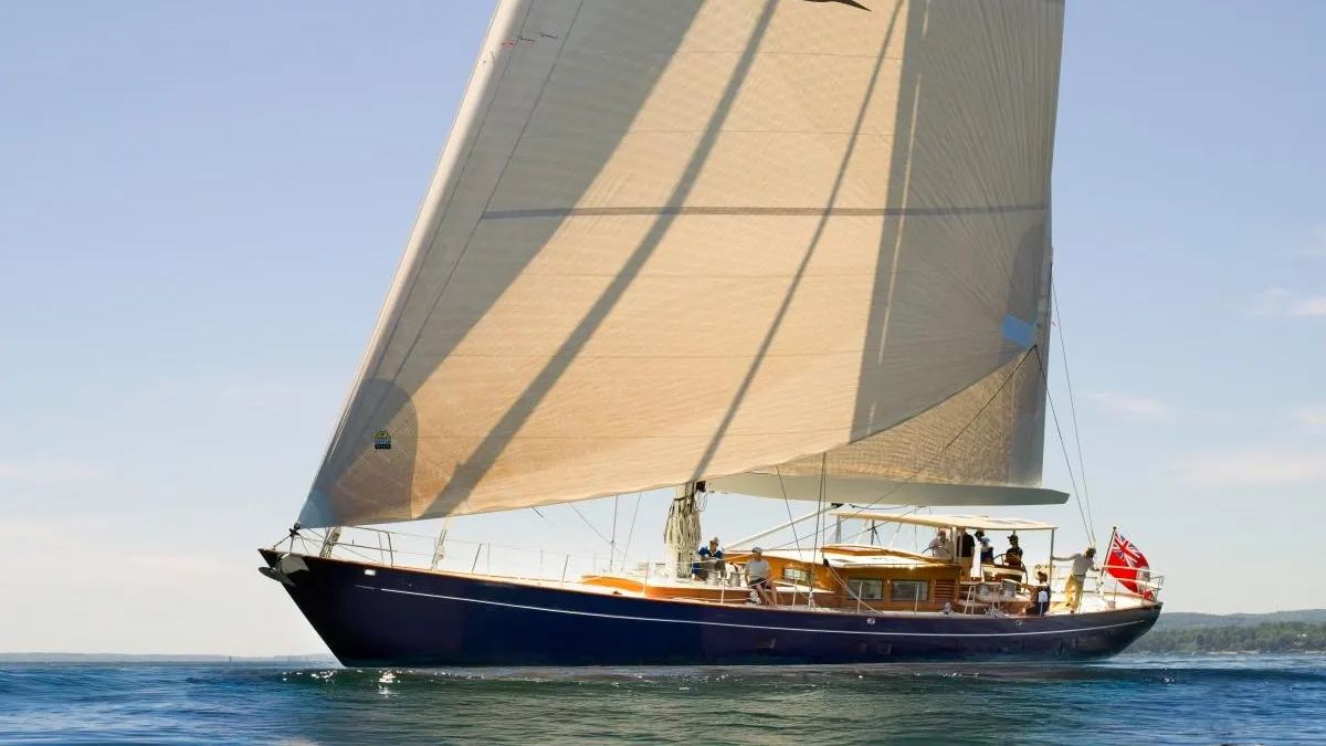 Novedades | Así es Ouzel, el superyate de vela que reivindica la construcción naval estadounidense